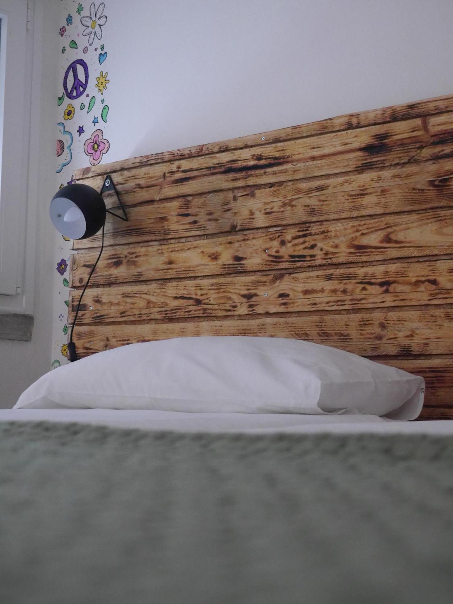 Hostel & Surfcamp 55 Ерисейра Екстериор снимка